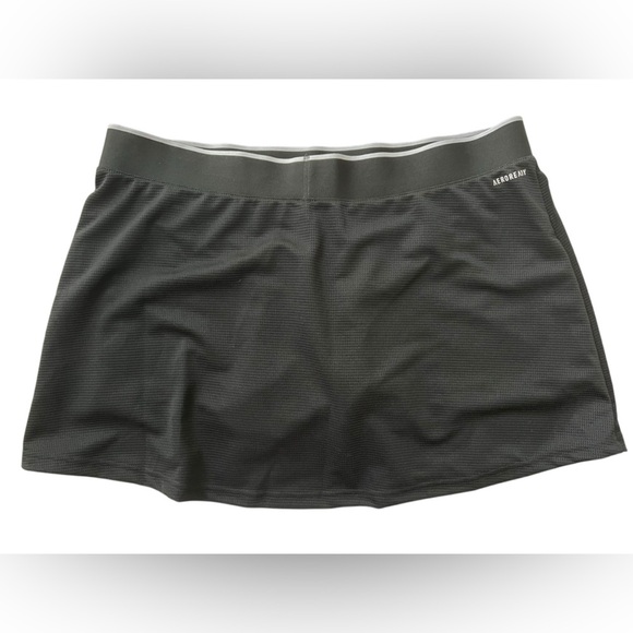 NWT Adidas Women’s Club Tennis Skort in Black in size XL - Picture 3 of 6